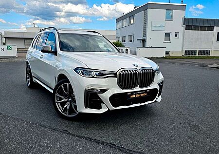 BMW X7 M50i/SOFTCLOSE/LASER/7 SITZER/KAMERA-360/VOLL