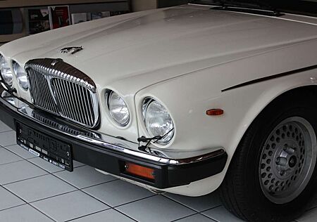 Jaguar XJ12 XJ 12, Oldtimer, Daimler Double Six