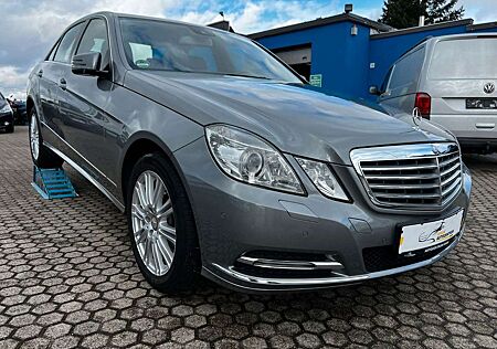 Mercedes-Benz E 200 CGI BlueEfficiency BIXENON/SHZ/KAMERA/NAVI