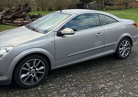 Opel Astra Twin Top 1.6 TurboCosmo