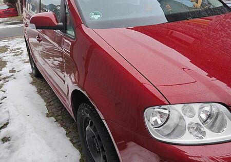 VW Touran Volkswagen Basis