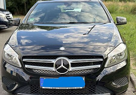 Mercedes-Benz A 180 A-Klasse (BlueEFFICIENCY) 7G-DCT Style
