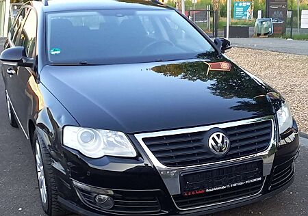 VW Passat Volkswagen 2.0 TDI Individual Chrom dunkel