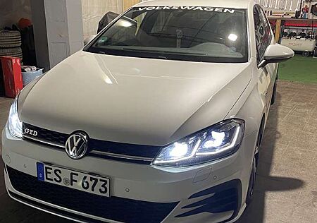 VW Golf Volkswagen GTD (BlueMotion Technology)