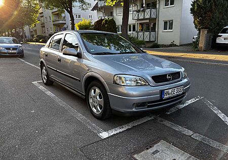 Opel Astra 1.6 Caravan Edition 2000