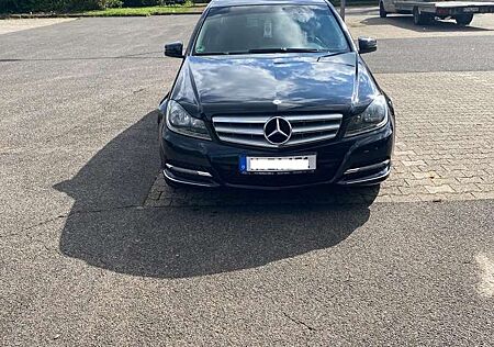 Mercedes-Benz C 180 CGI BlueEFFICIENCY Avantgarde