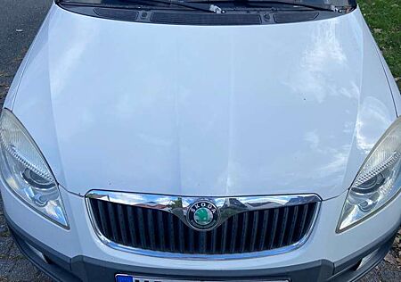 Skoda Roomster Roomster 1.4 16V Scout Panoramadach