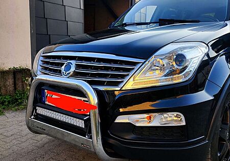 SsangYong Rexton W 2.2 e-XDi 220 4WD Quartz