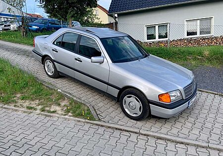 Mercedes-Benz C 180 Aut./H- Kennz. TÜV 09/25