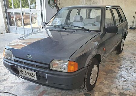 Ford Escort SW 1.3 Green