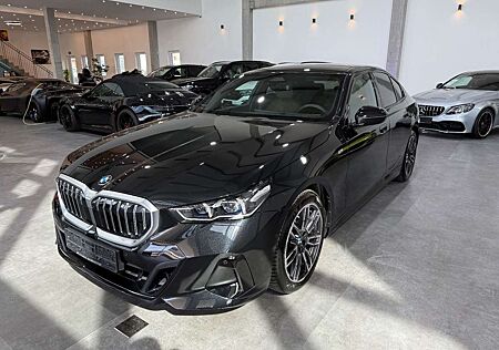 BMW 520 i M Sport*HUD*AHK*360°H&K*Memory*Carbon*