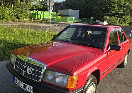 Mercedes-Benz 190 E