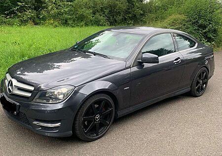 Mercedes-Benz C 180 Coupe BlueEFFICIENCY