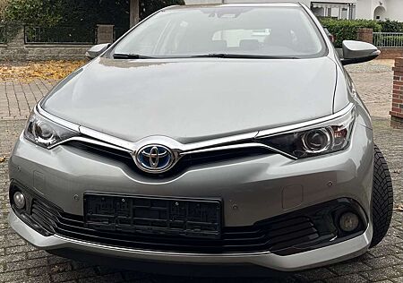 Toyota Auris 1.8 VVT-i Hybrid Automatik Team Deutschland