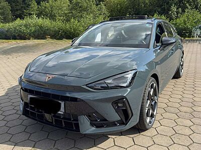 CUPRA Leon Sportstourer 1.5 eTSI DSG Farbe Fjord Blau
