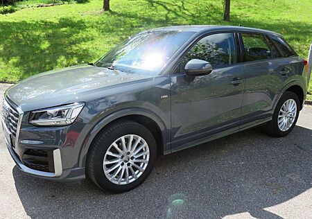 Audi Q2 30 TFSI design S-Line,Navi,AHK,LED,ALU,PDC,SHZ