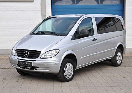 Mercedes-Benz Vito 115 CDI 4x4 Kompakt 8 Sitzer