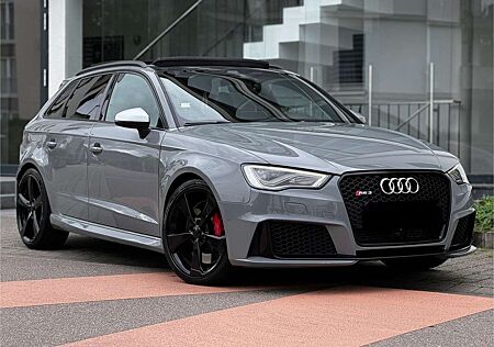 Audi RS3 Sportback S tronic Panorama RS-Sitz