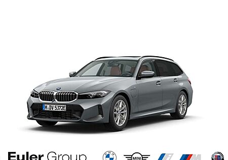 BMW 320 e Touring Sportpaket HUD AHK-klappbar AHK El. Pano