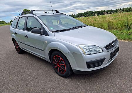 Ford Focus Tüv bei Kauf neu.
