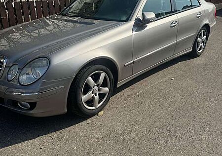Mercedes-Benz E 200 CDI (211.007)