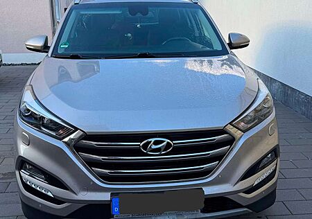 Hyundai Tucson blue 1.7 CRDi 2WD DCT Premium
