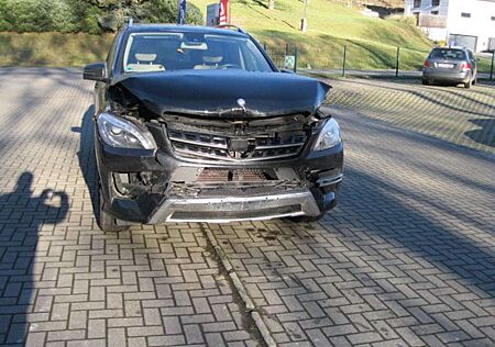 Mercedes-Benz ML 350 CDI BlueTec (166.024)