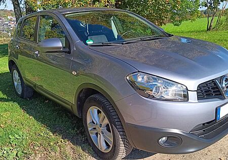 Nissan Qashqai gebraucht kaufen Nissan Qashqai 2.0 4 x 4 CVT acenta