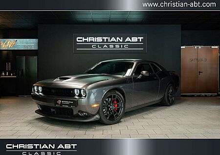 Dodge Challenger R/T 5.7 V8 HEMI