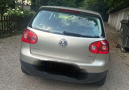 VW Golf Volkswagen 1.4 FSI Trendline