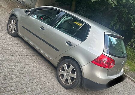 VW Golf Volkswagen 1.4 FSI Trendline