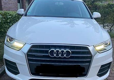 Audi Q3 2.0 TDI quattro sport