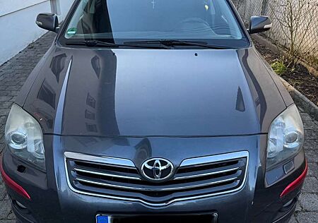Toyota Avensis 2.2 D-CAT Executive