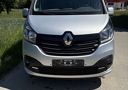 Renault Trafic L1H1 2,7t (8/9 Sitze) Expression
