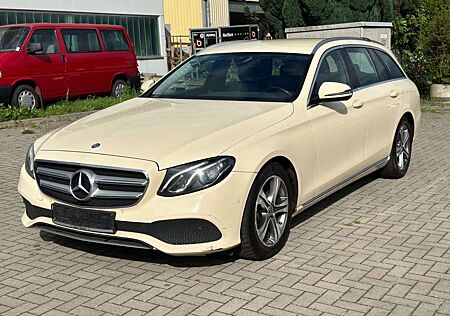 Mercedes-Benz E 200 d T AVANTGARDE Aut*PDC*Kamera*LED*Navi*