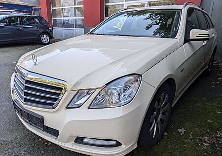 Mercedes-Benz E 200 T CDI BlueEfficiency TAXI fährt 1 Jahr TÜV!