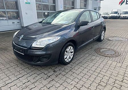 Renault Megane III Lim. 5-trg. Je t'aime