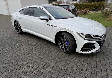 VW Arteon Volkswagen R 4Motion