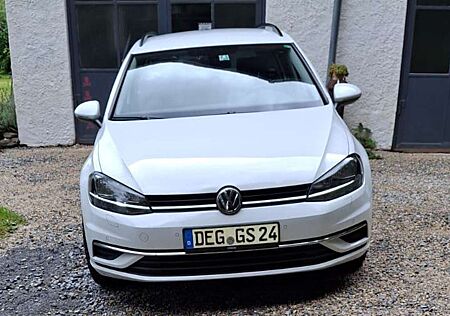 VW Golf Variant Volkswagen 1.6 TDI SCR Comfortline