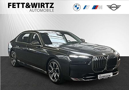 BMW 750 e xDrive TV-Fond-Entertainment-Experience