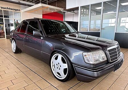 Mercedes-Benz E 280 *VOLLAUSST+SUPER OPTIK+RECHN.ca 50T? vorh.