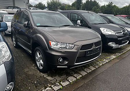 Mitsubishi Outlander Instyle 4WD