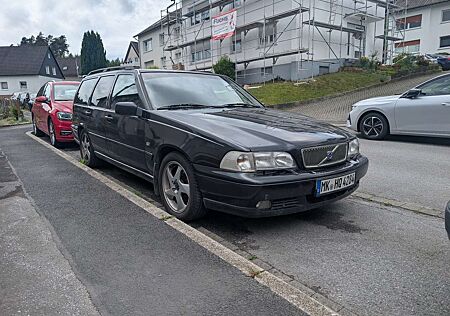 Volvo V70 2.5T