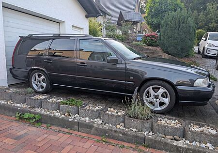 Volvo V70 2.5T