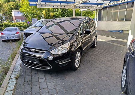 Ford S-Max Titanium