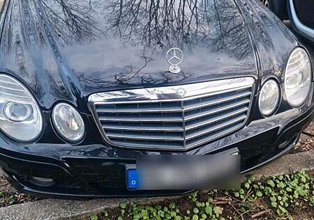 Mercedes-Benz E 200 Kompressor Avantgarde
