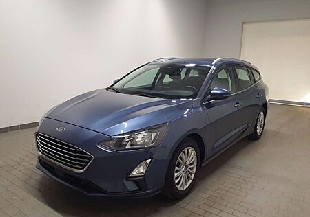 Ford Focus Turnier Titanium NAV LED APPLINK PDC LHZ 4SEASON