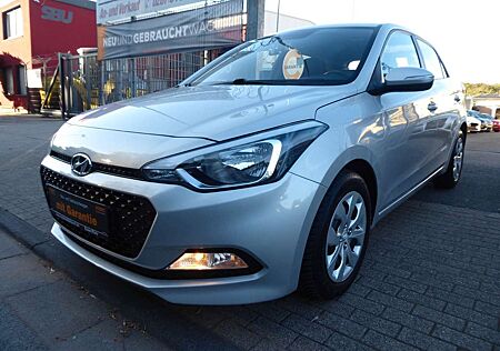 Hyundai i20 Trend Automatik, 1. Hand, TÜV Neu, Garantie