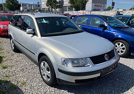 VW Passat Variant Volkswagen 1.6 Comfortline. Klima. Automatik