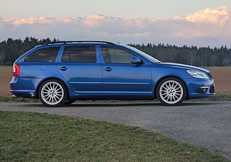 Skoda Octavia Combi RS, 240ps, AHK, Parkrempler, LESEN!
